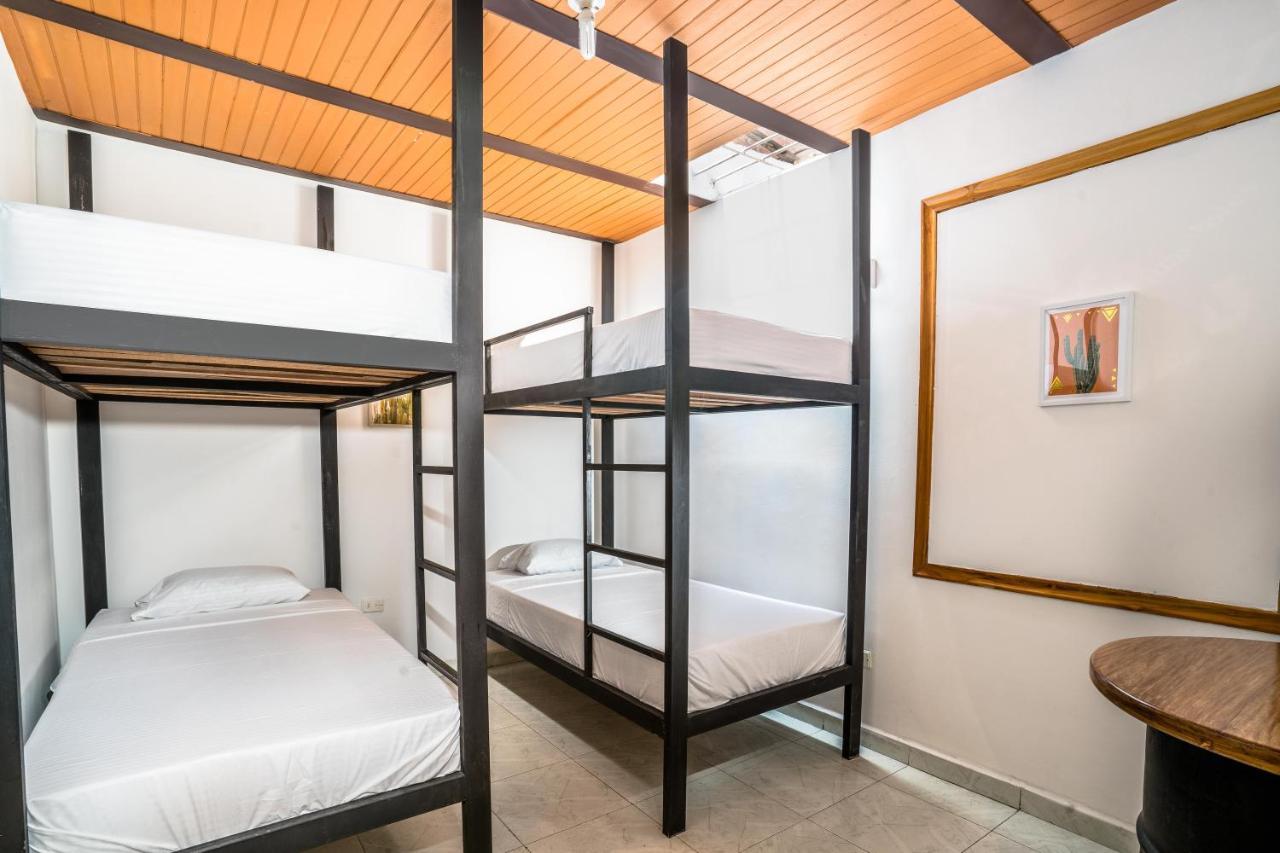 Oasis Hostel Medellin Exterior photo